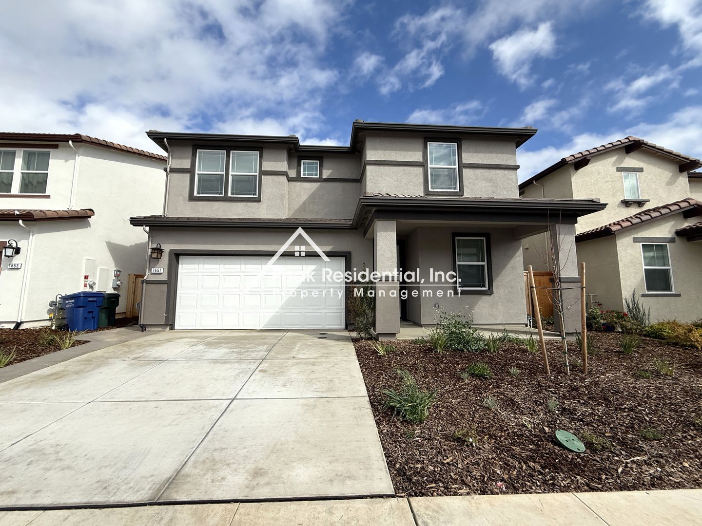 Newer Sacramento 4bd/3ba House! – photo 1 of 26