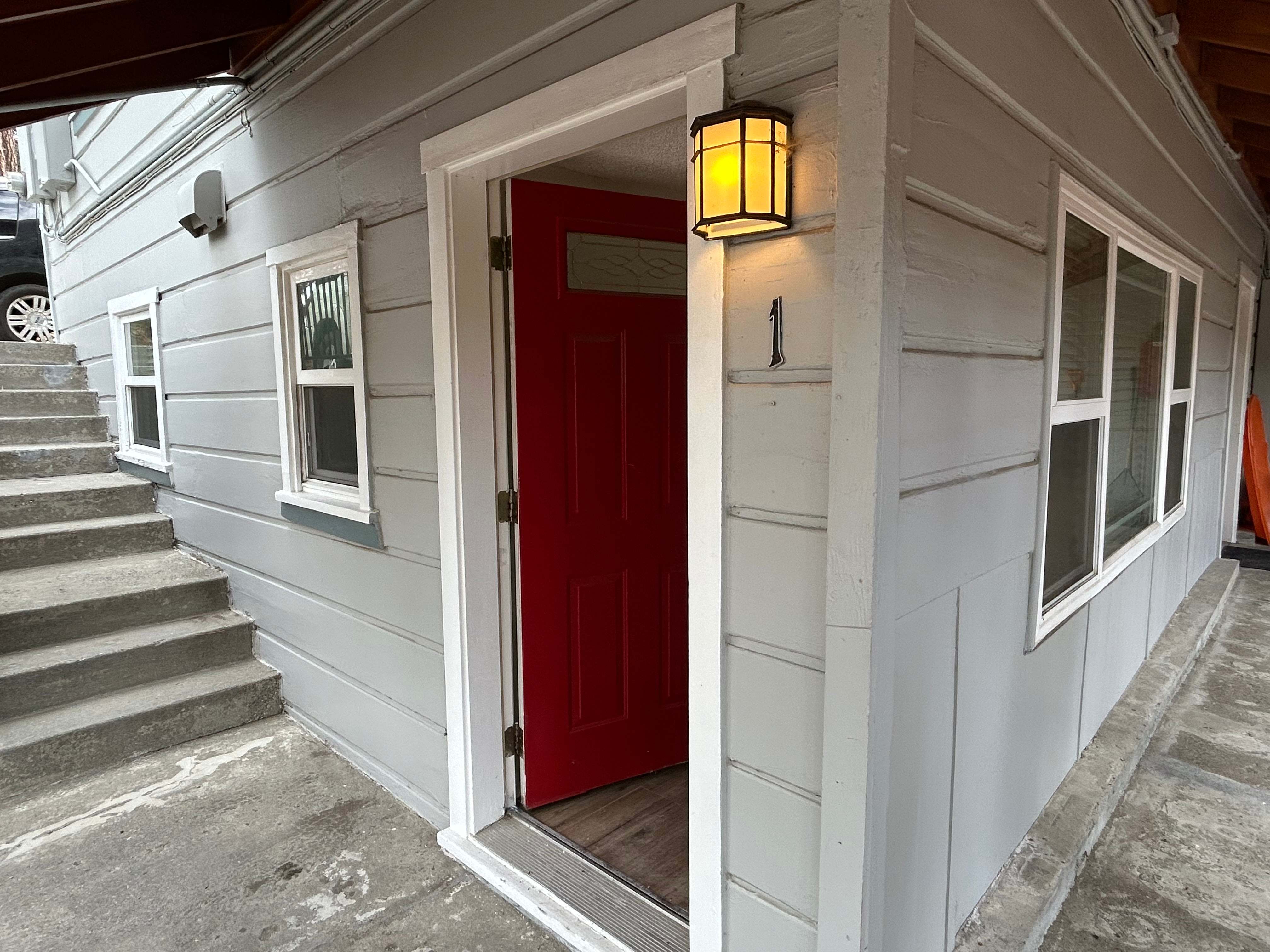 2726 View Dr – photo 1 of 5