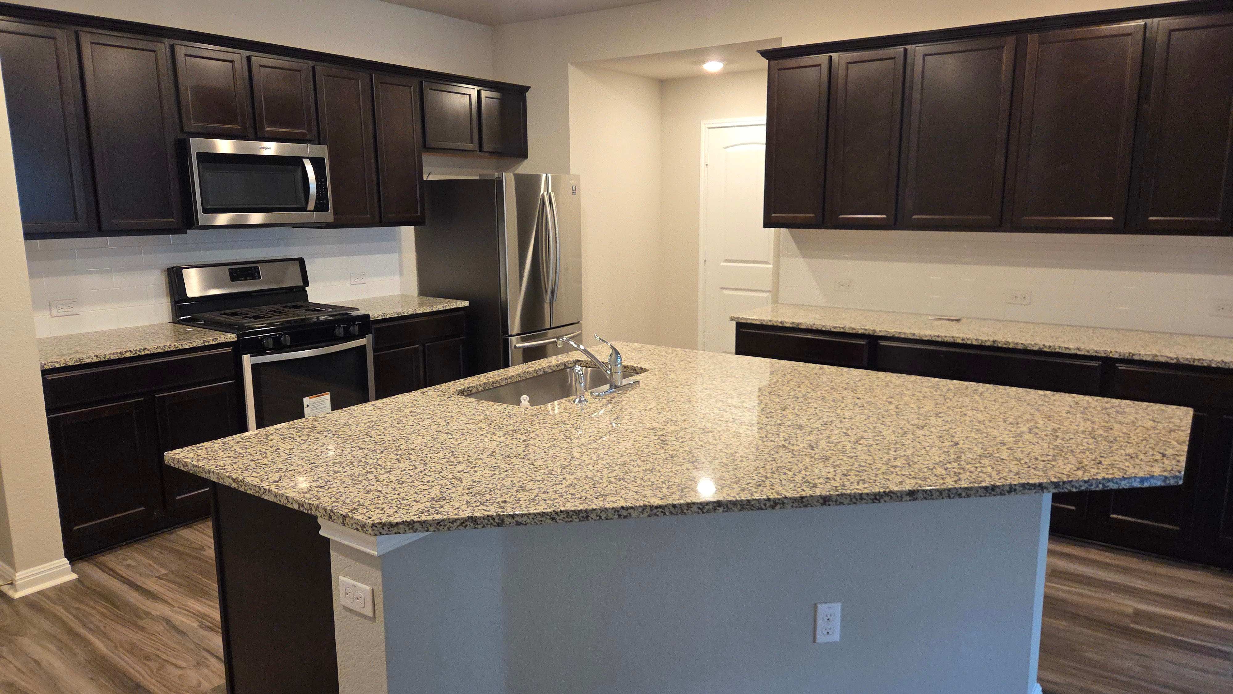 137 Arrowhead Vine St – photo 1