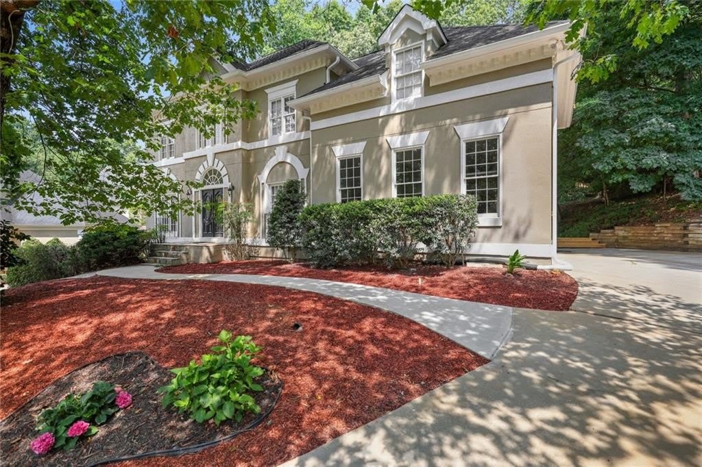 110 Weedon Court – photo 1 of 216