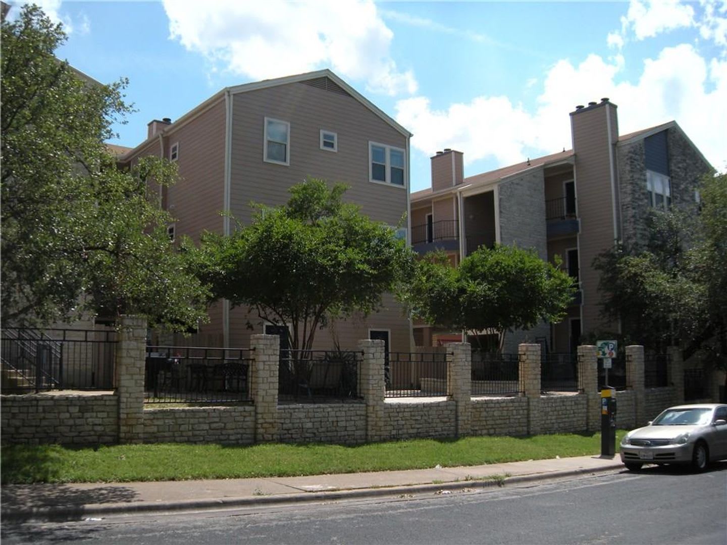 Winchester on West Campus – photo 1