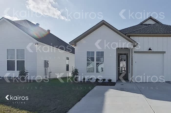 4828 West Dacha Lane – photo 1 of 17
