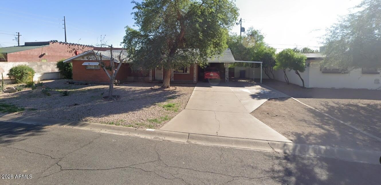 727 E SOLANA Drive – photo 1
