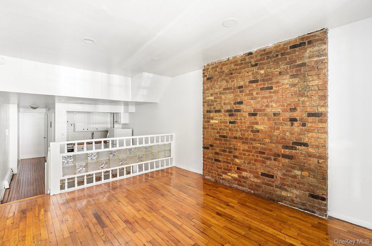 160 E 26TH Street – photo 1