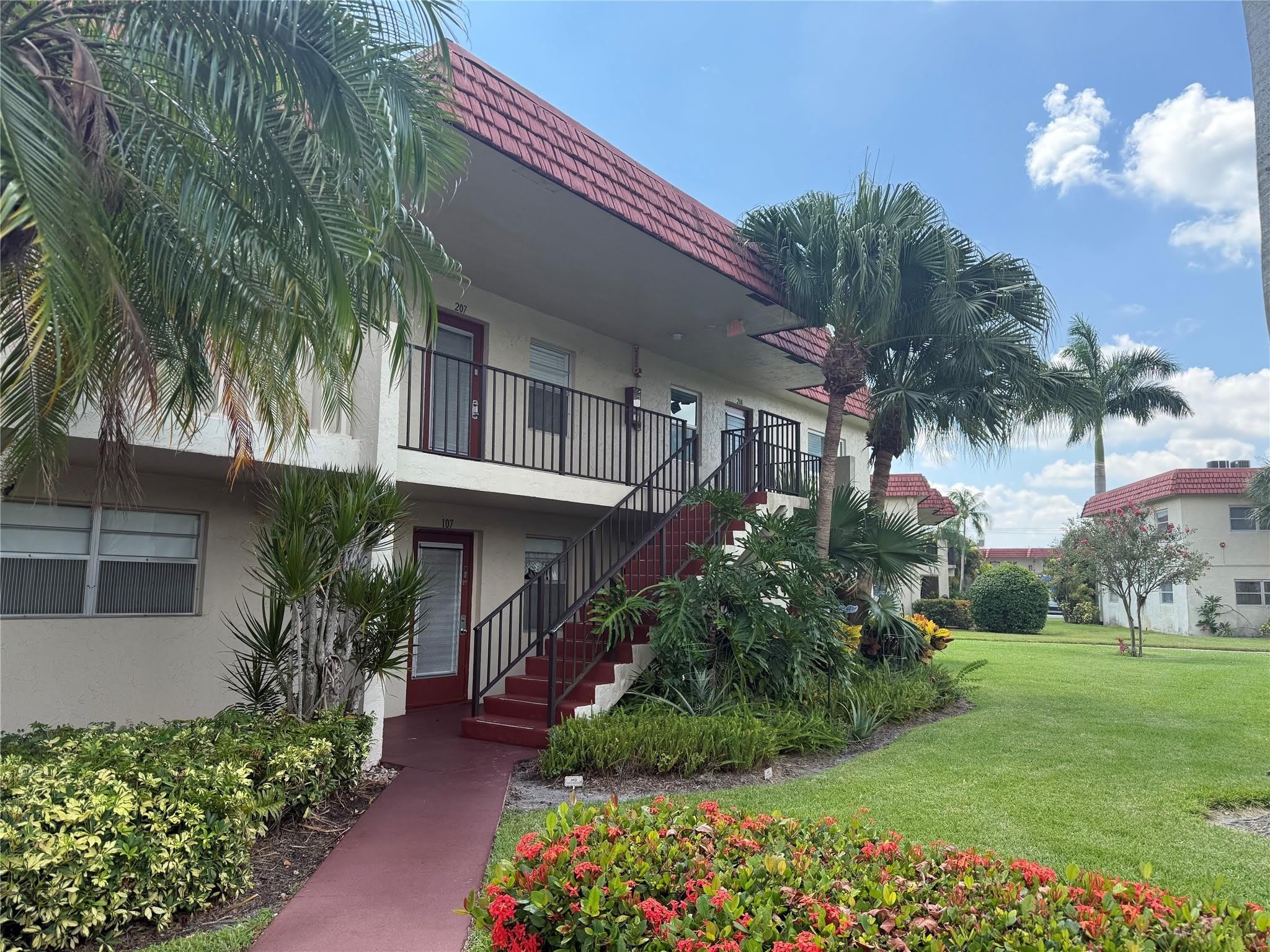 32 Abbey Lane – photo 1