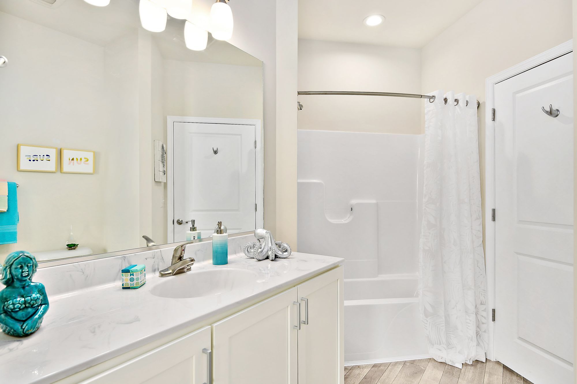 Oceans East Luxury Apartment Homes – photo 1 of 24