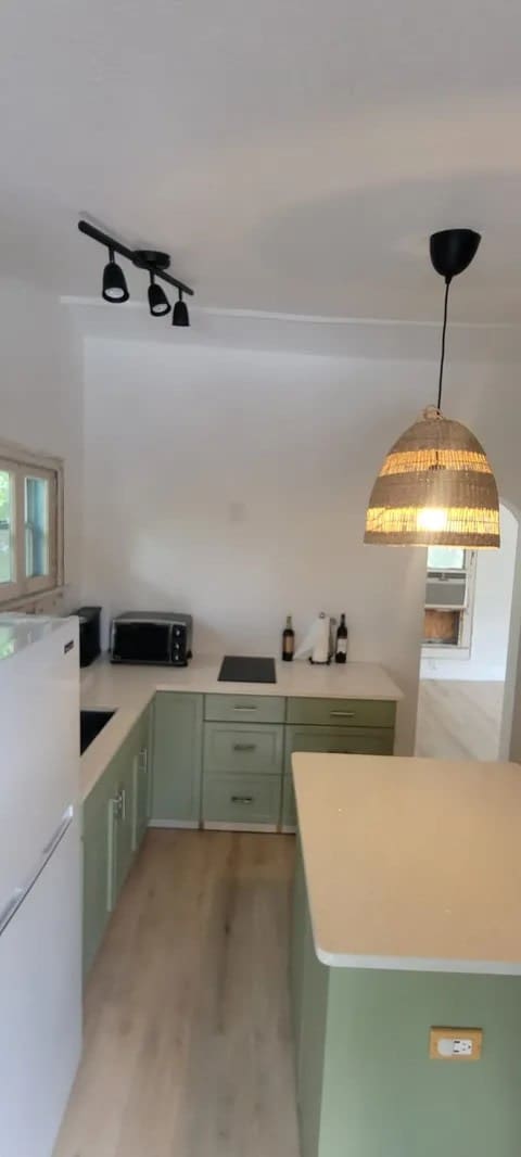 233 21st St Sw – photo 1