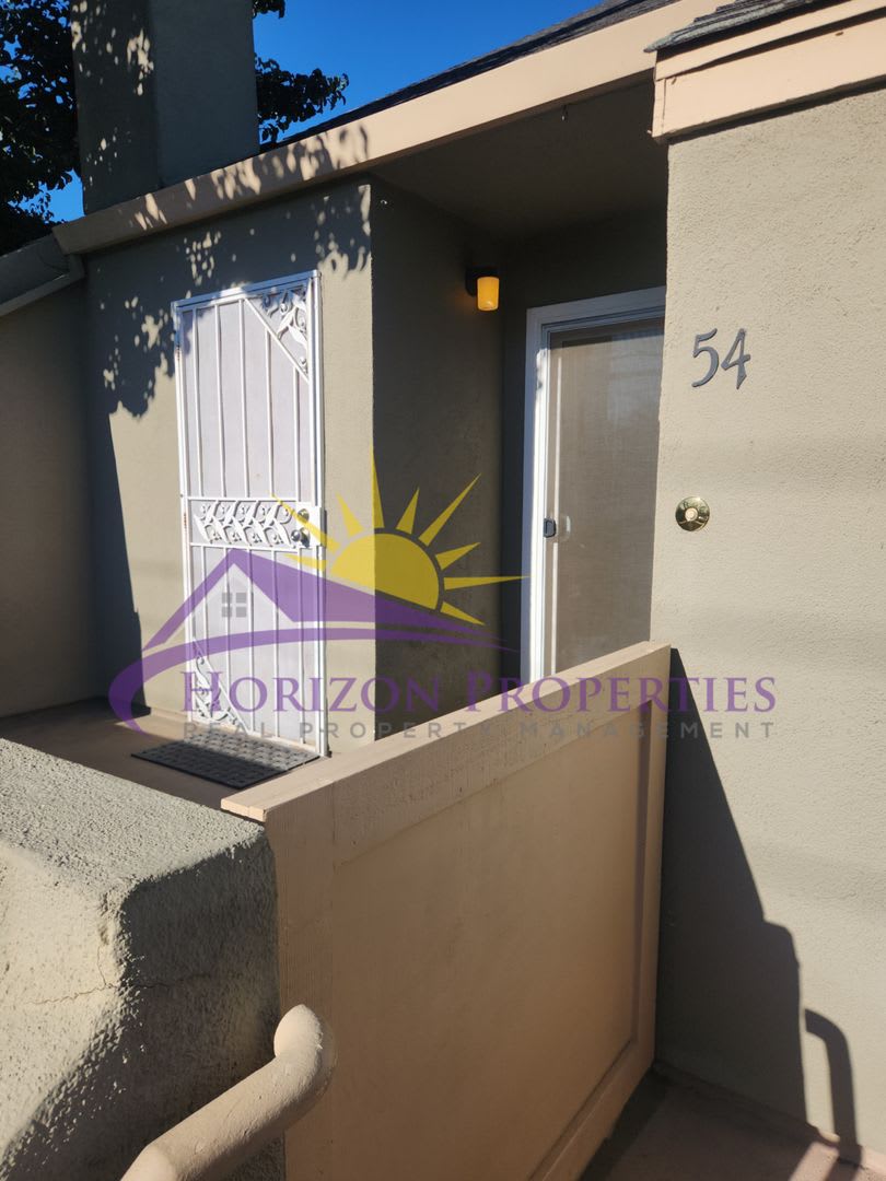 1 Bed 1 Bath with bonus loft 724 sq ft. Condo – photo 1 of 13