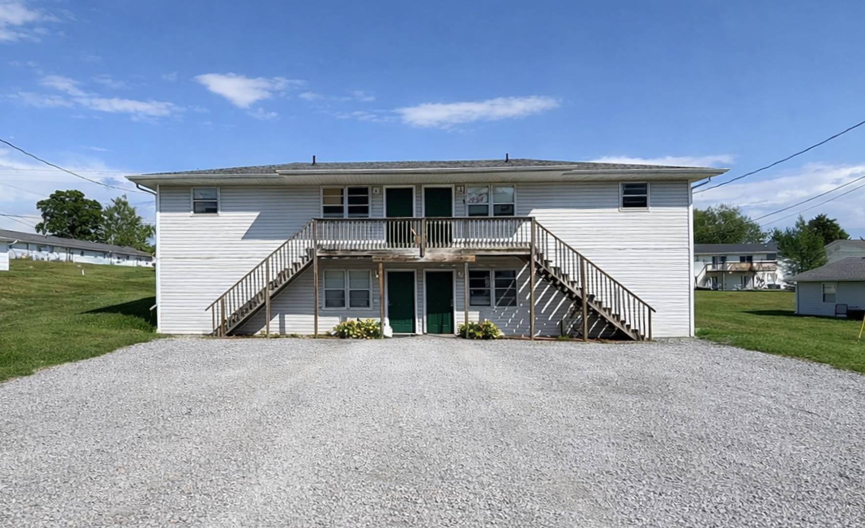 2 bedroom, 1 bath – photo 1 of 2