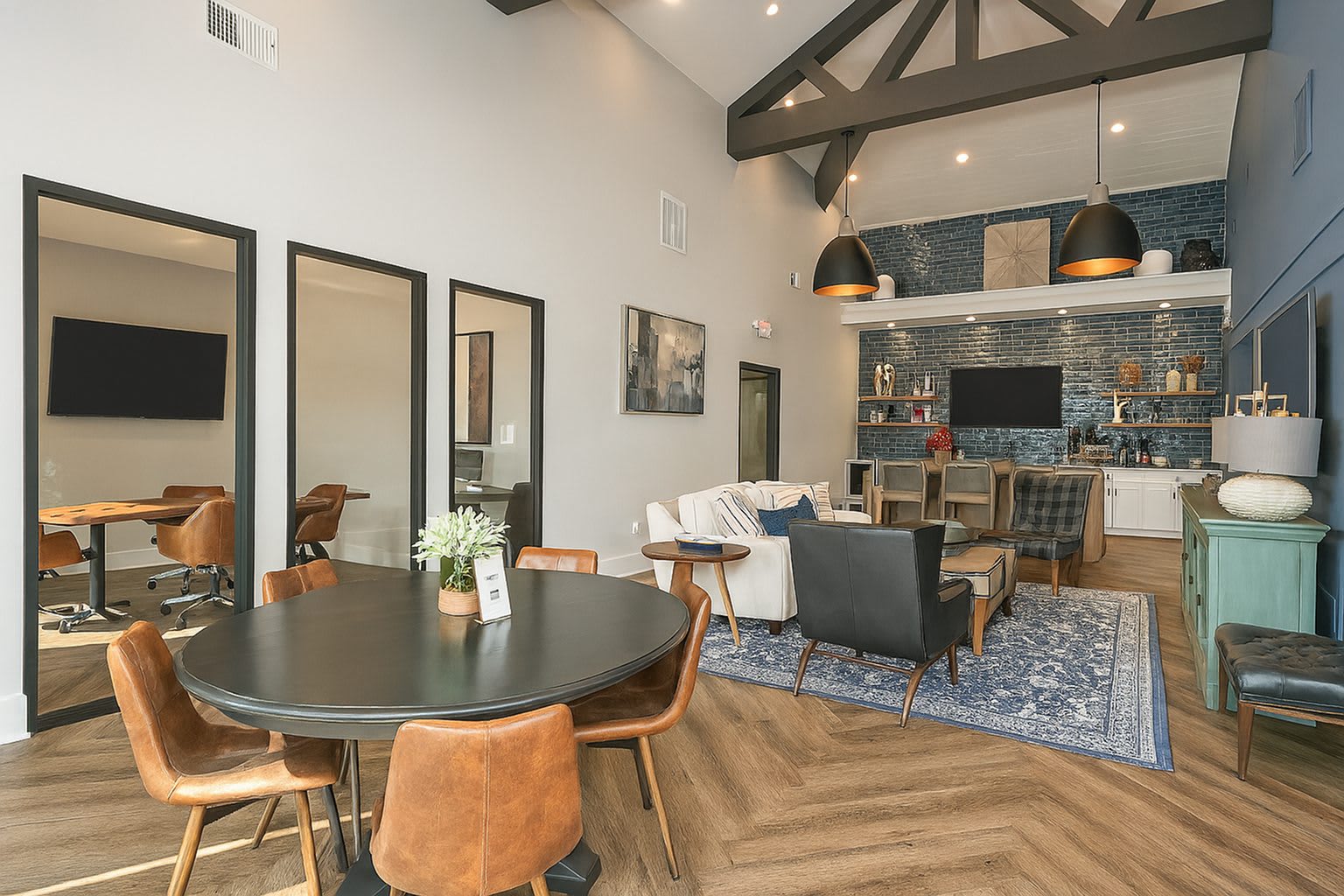 Paragon Luxury Apartments – photo 1