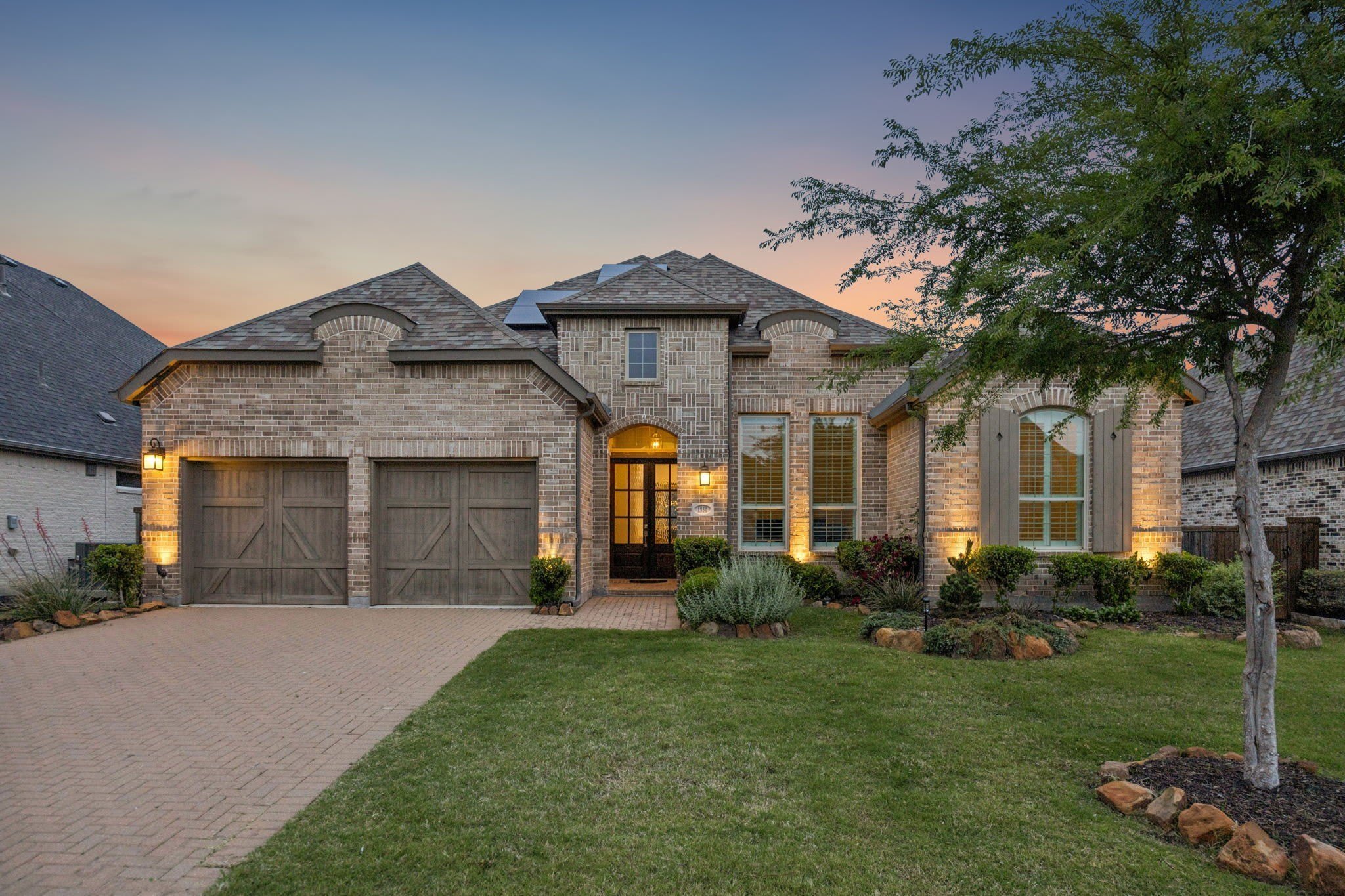 1950 Foxglen Drive – photo 1 of 281