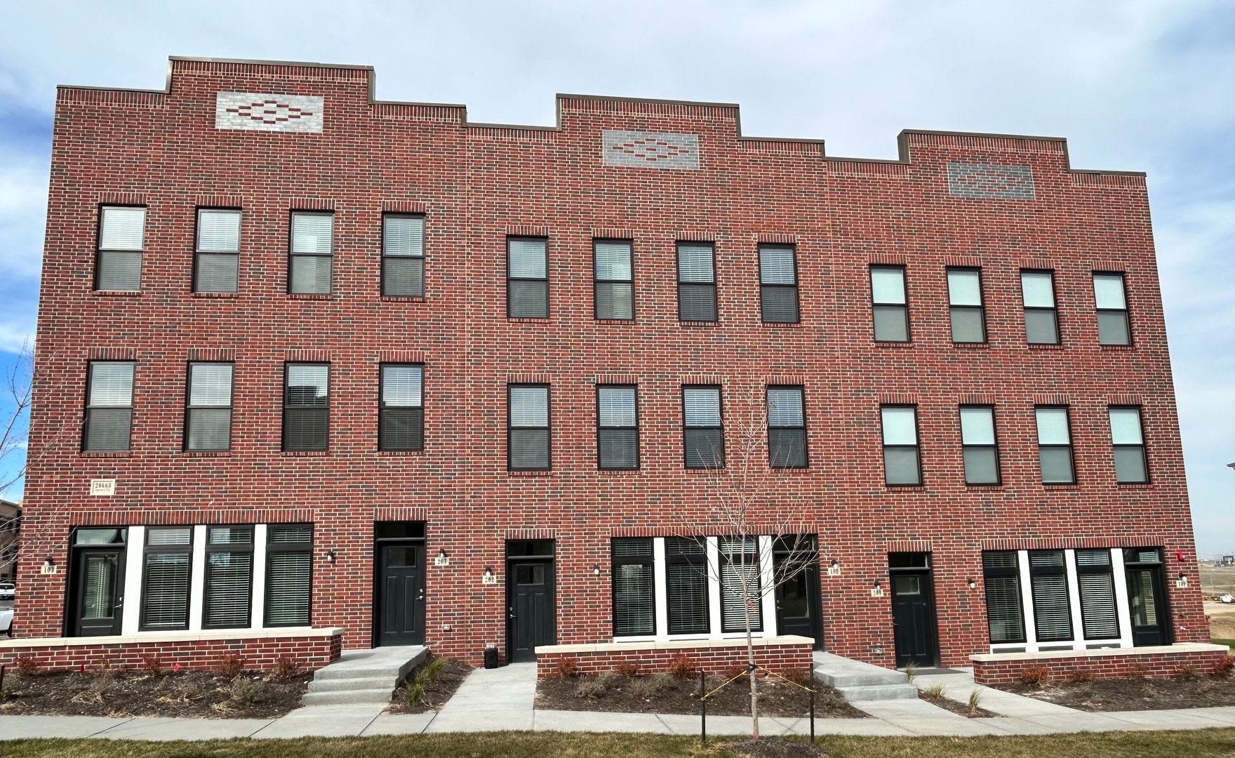 Coventry Pointe – photo 1 of 400