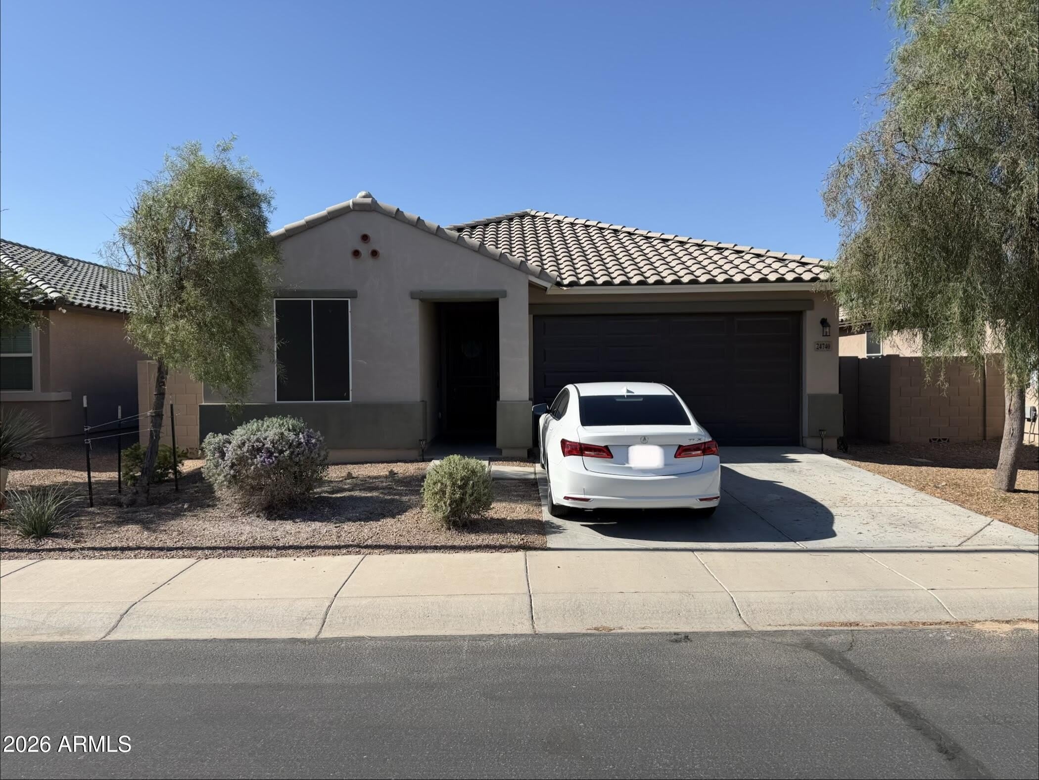 24740 W JESSICA Lane – photo 1