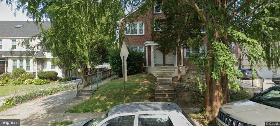 711 MORGAN Avenue – photo 1 of 8
