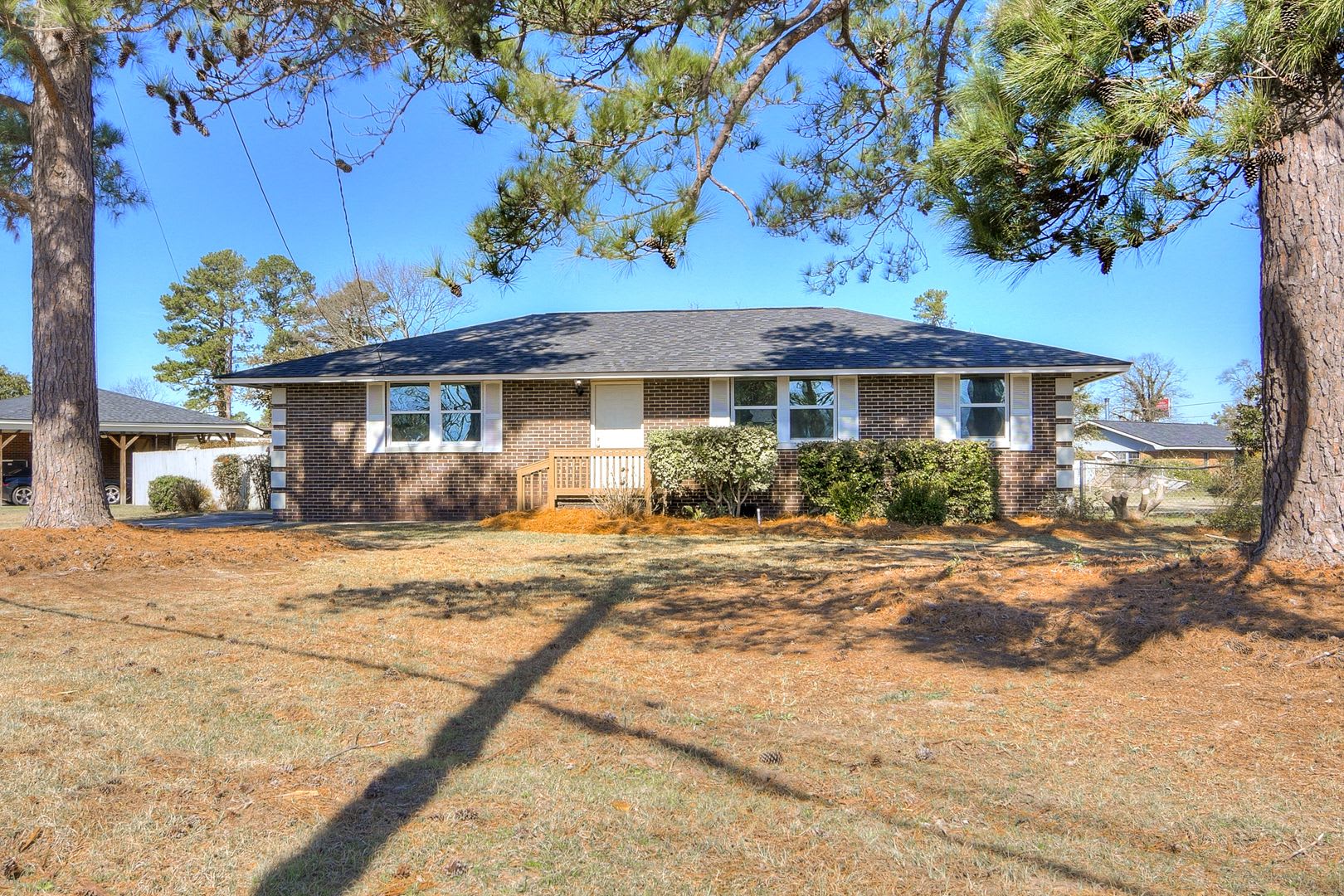 Charming 3-Bedroom, 2-Bath Home on a Corner Lot with Spacious Backyard – photo 1