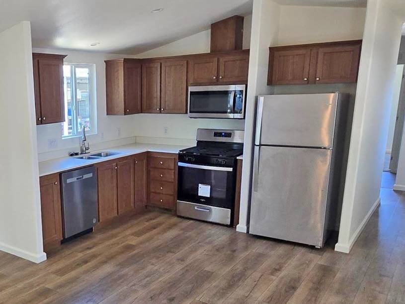 1342 Hannah St – photo 1 of 12