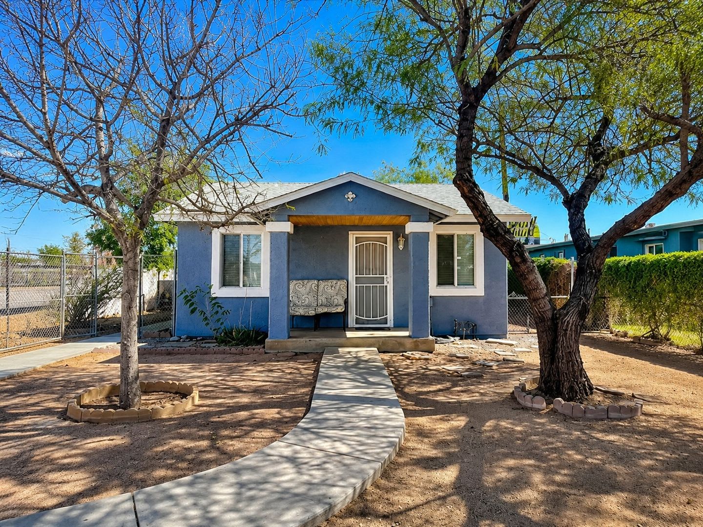 1 Month Free With 1 Year Lease Move In Ready 2 Bed Phoenix Home Minutes To Airport Asu Tempe Scottsdale Short Long Term Leases Welcome – photo 1