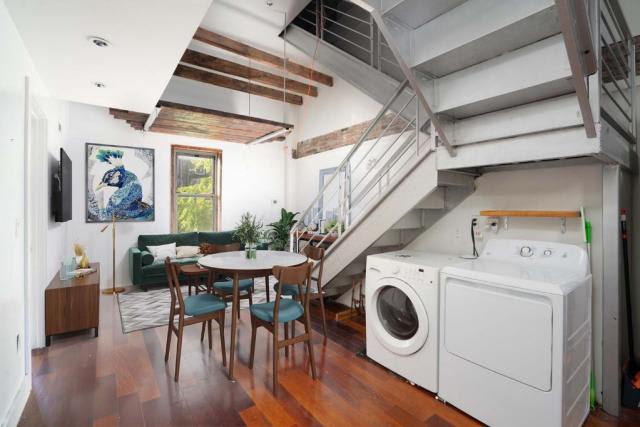 323 Stanhope Street – photo 1