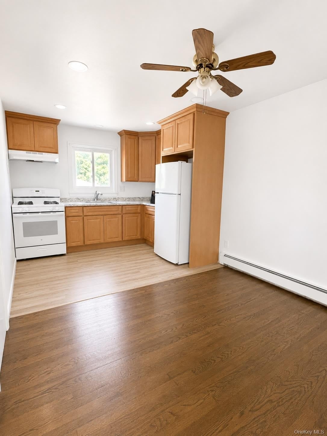 633 Wellwood Avenue – photo 1 of 4