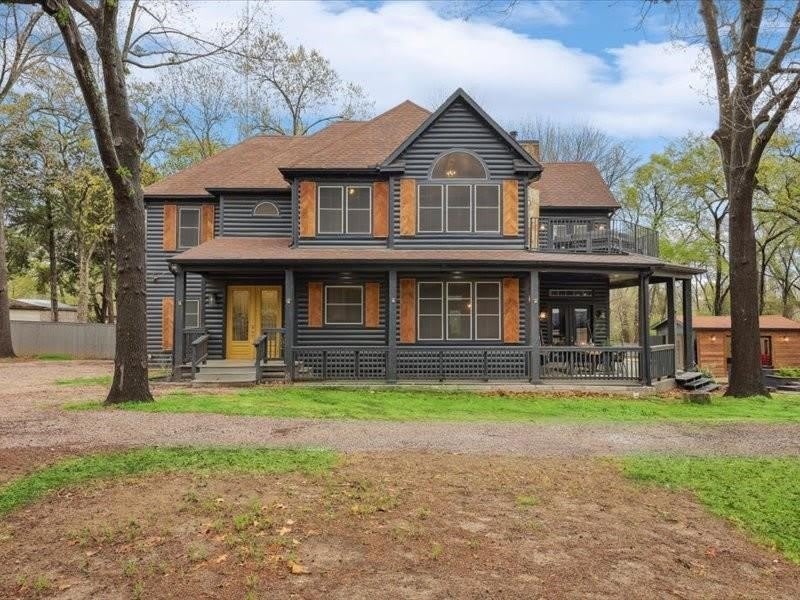 223 Oklahoma Avenue – photo 1 of 19