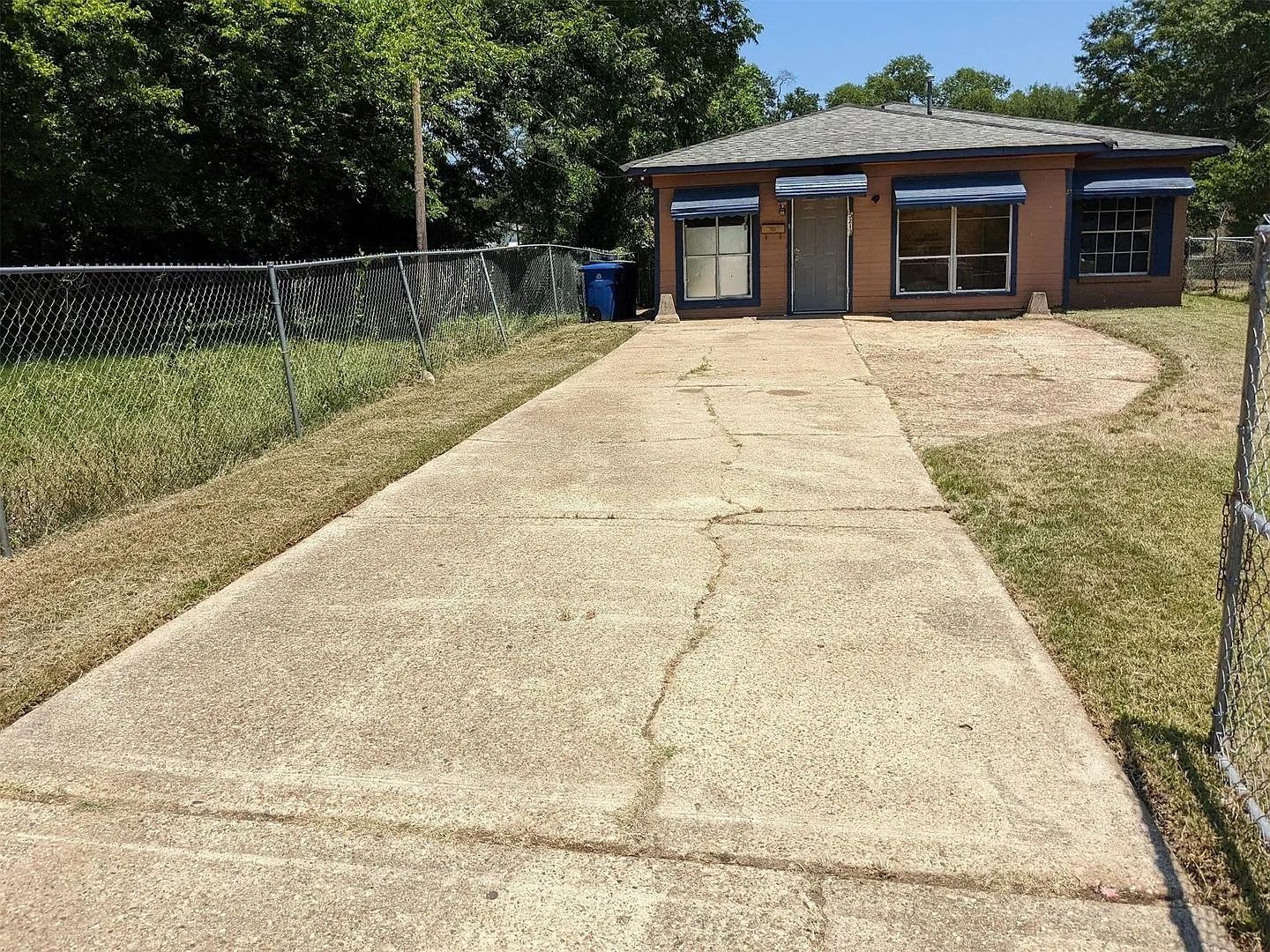5213 Ellison St – photo 1