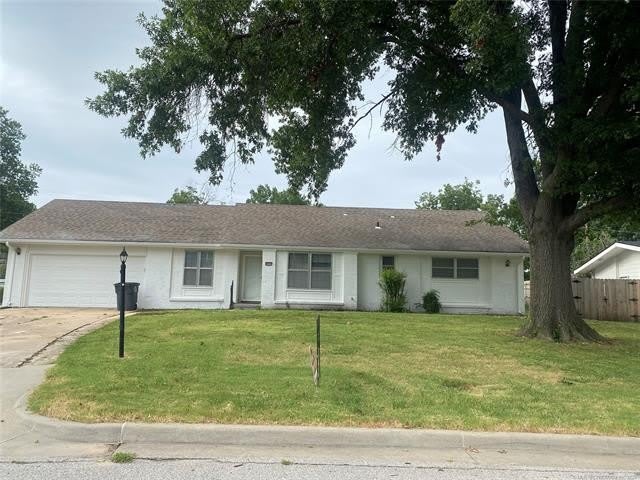6811 E 58th Street S – photo 1