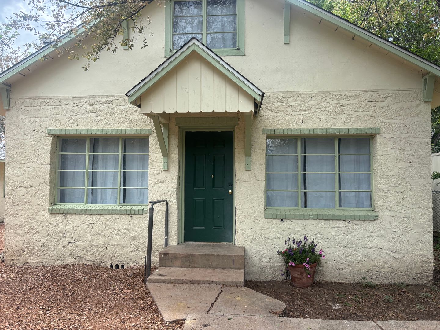 1 Bedroom 1 bathroom