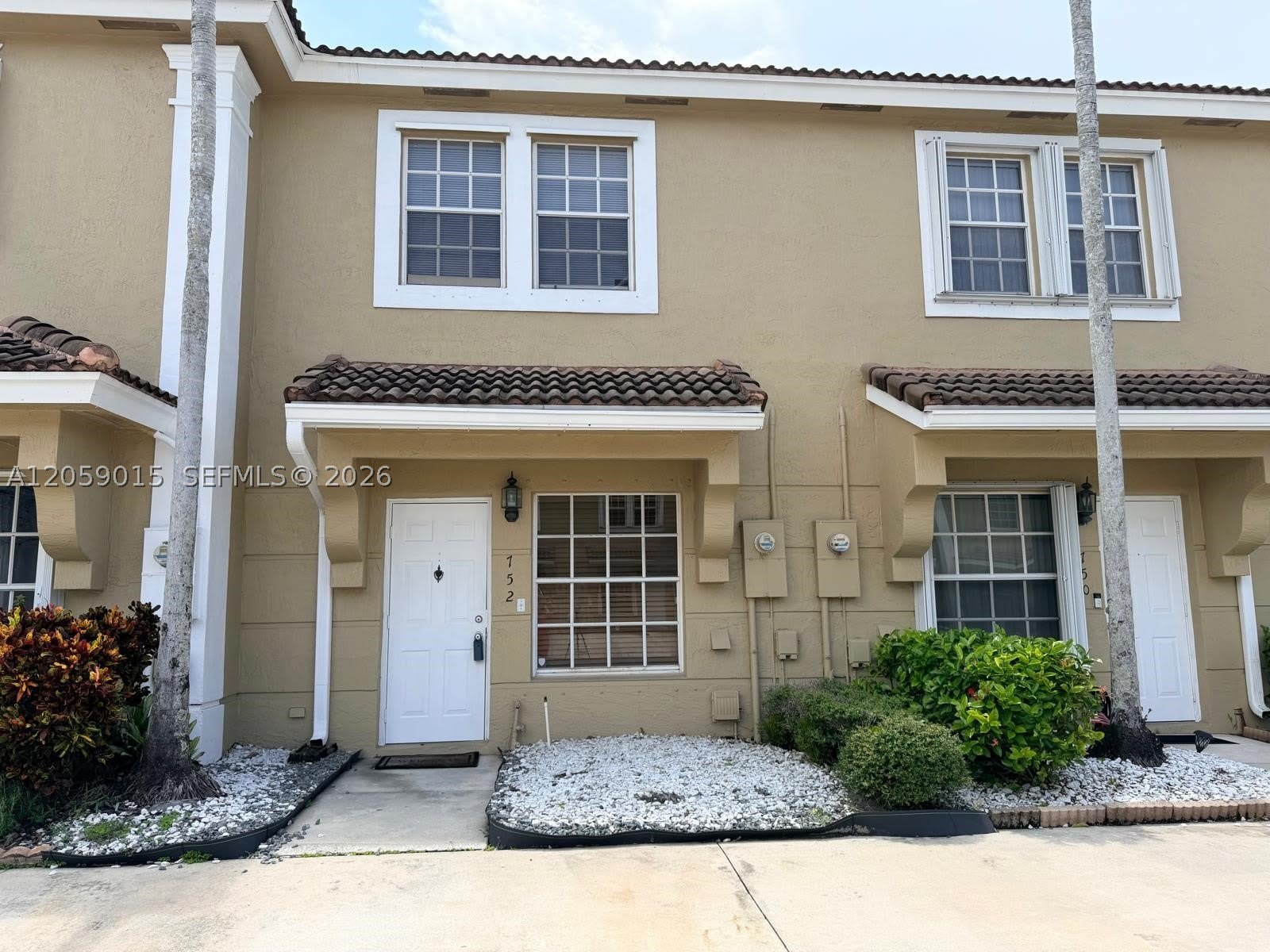 752 SW 122nd Ter – photo 1