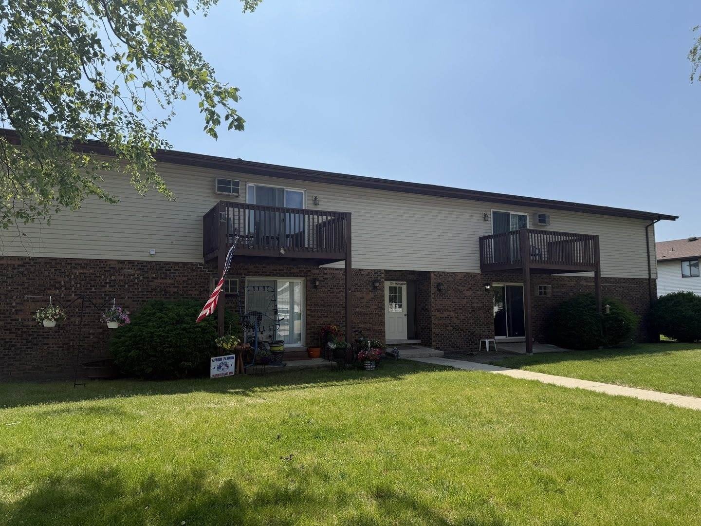 205 Morgan Court – photo 1 of 3
