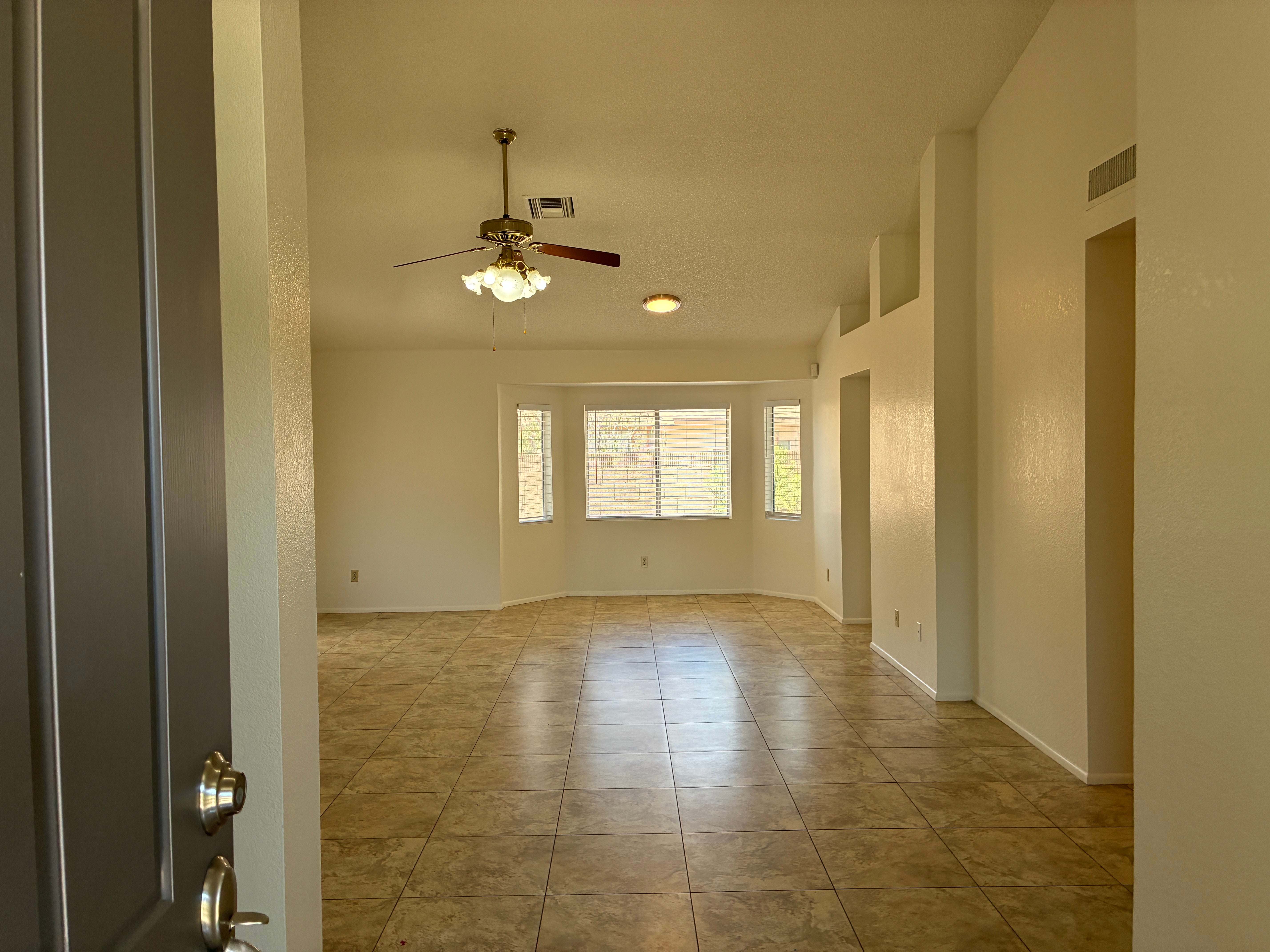 10820 W Wagon Wheel Dr – photo 1