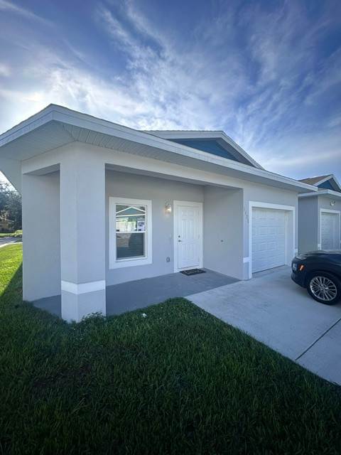 1431 Las Villas Boulevard – photo 1 of 15