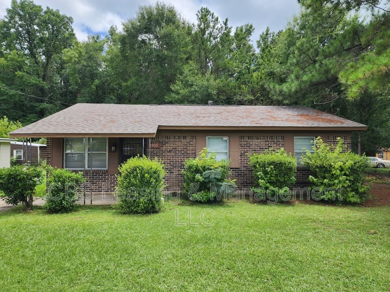 2703 Gregg Avenue – photo 1 of 14