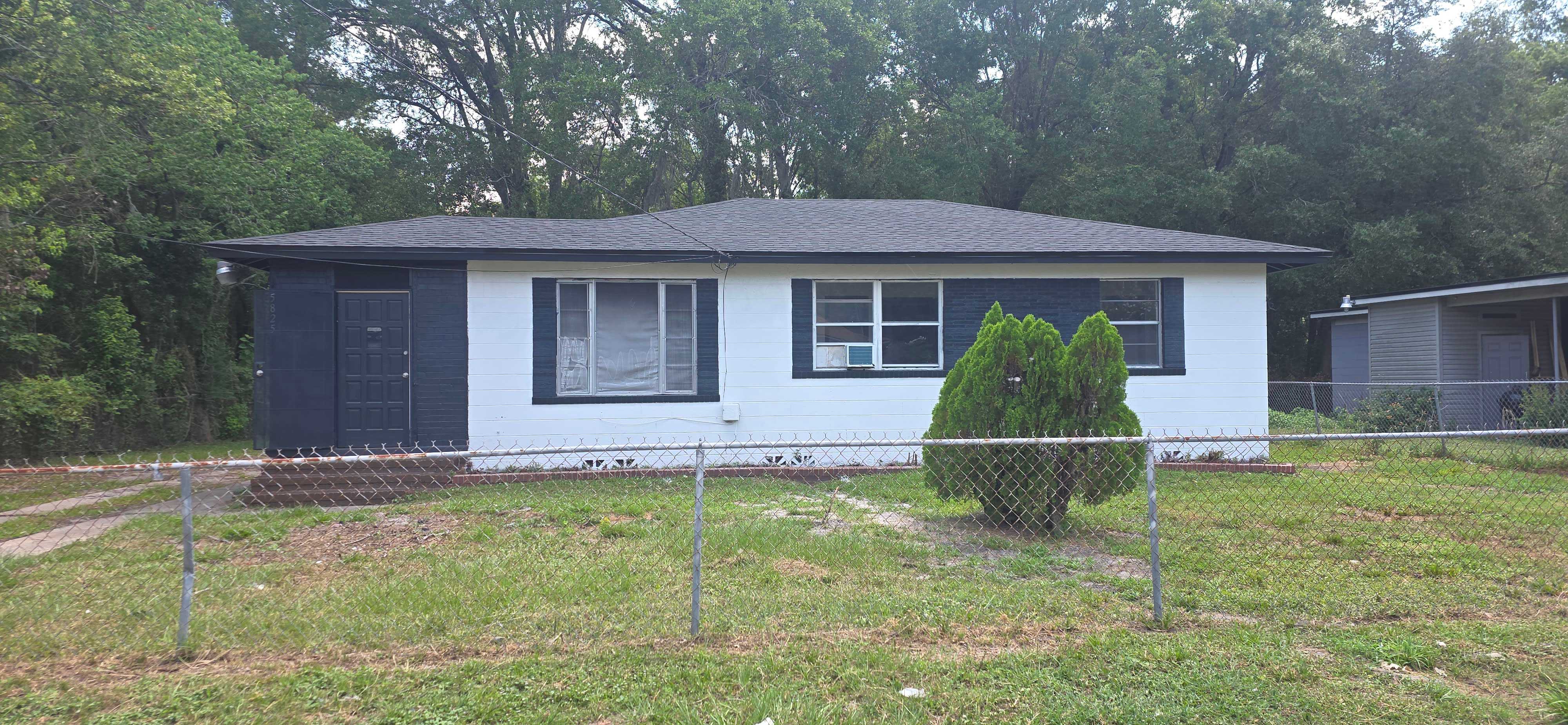 5825 Poitier Dr – photo 1