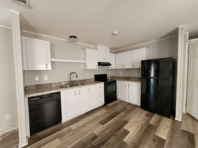 7209 Greenbrier Village Road – photo 1
