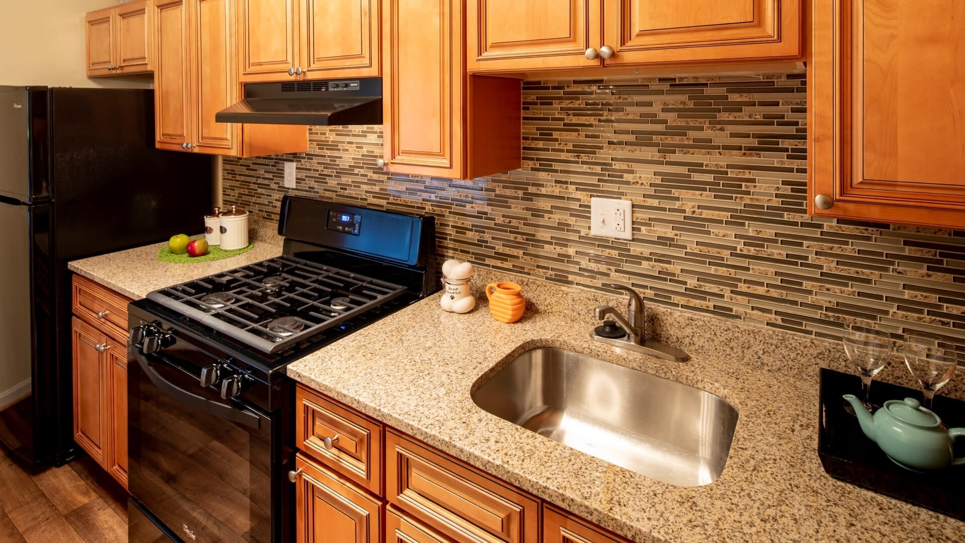 North Shore Gardens Apartments – photo 1