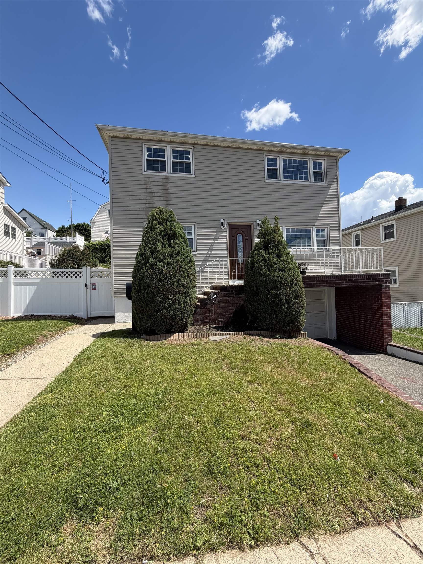 53 DEVON TERRACE – photo 1 of 10