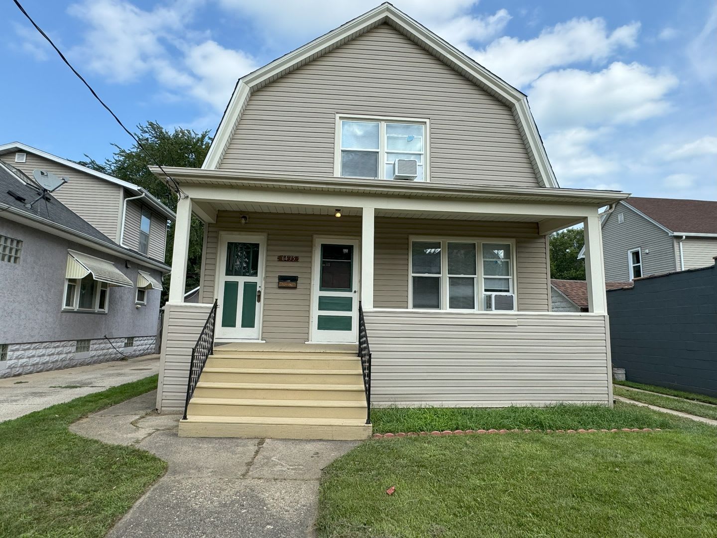 5 bedroom home near Lincoln Park and Uptown – photo 1