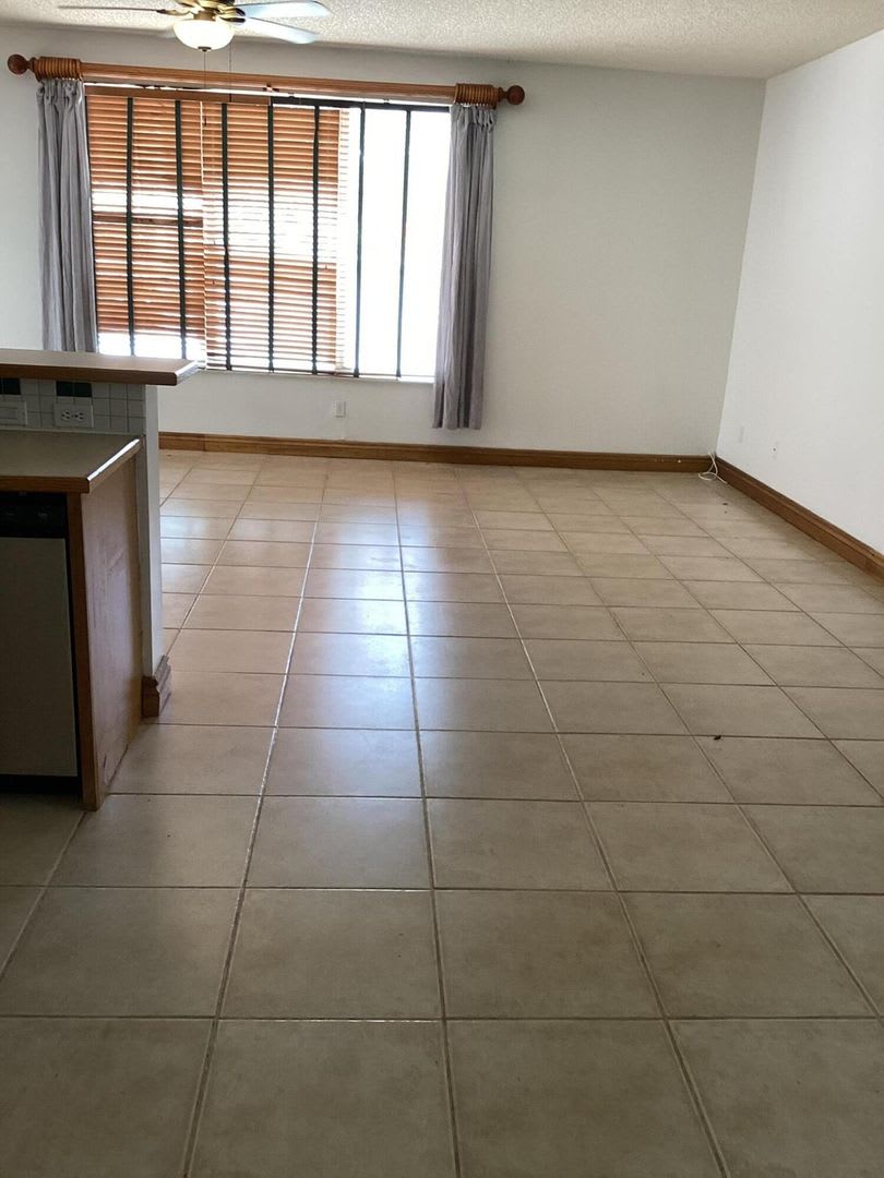 19440 SW 2ND ST #19440 PEMBROKE PINES, FL 33029 – photo 1