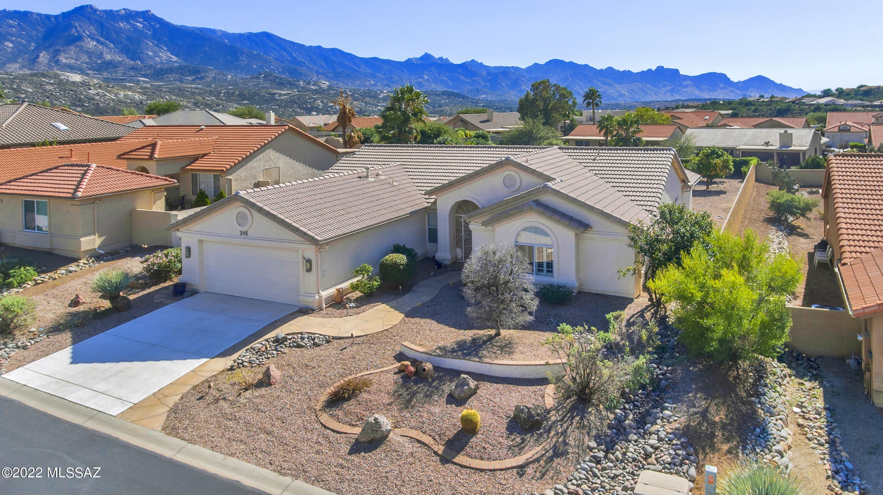 65685 E Rocky Trail Drive – photo 1 of 36