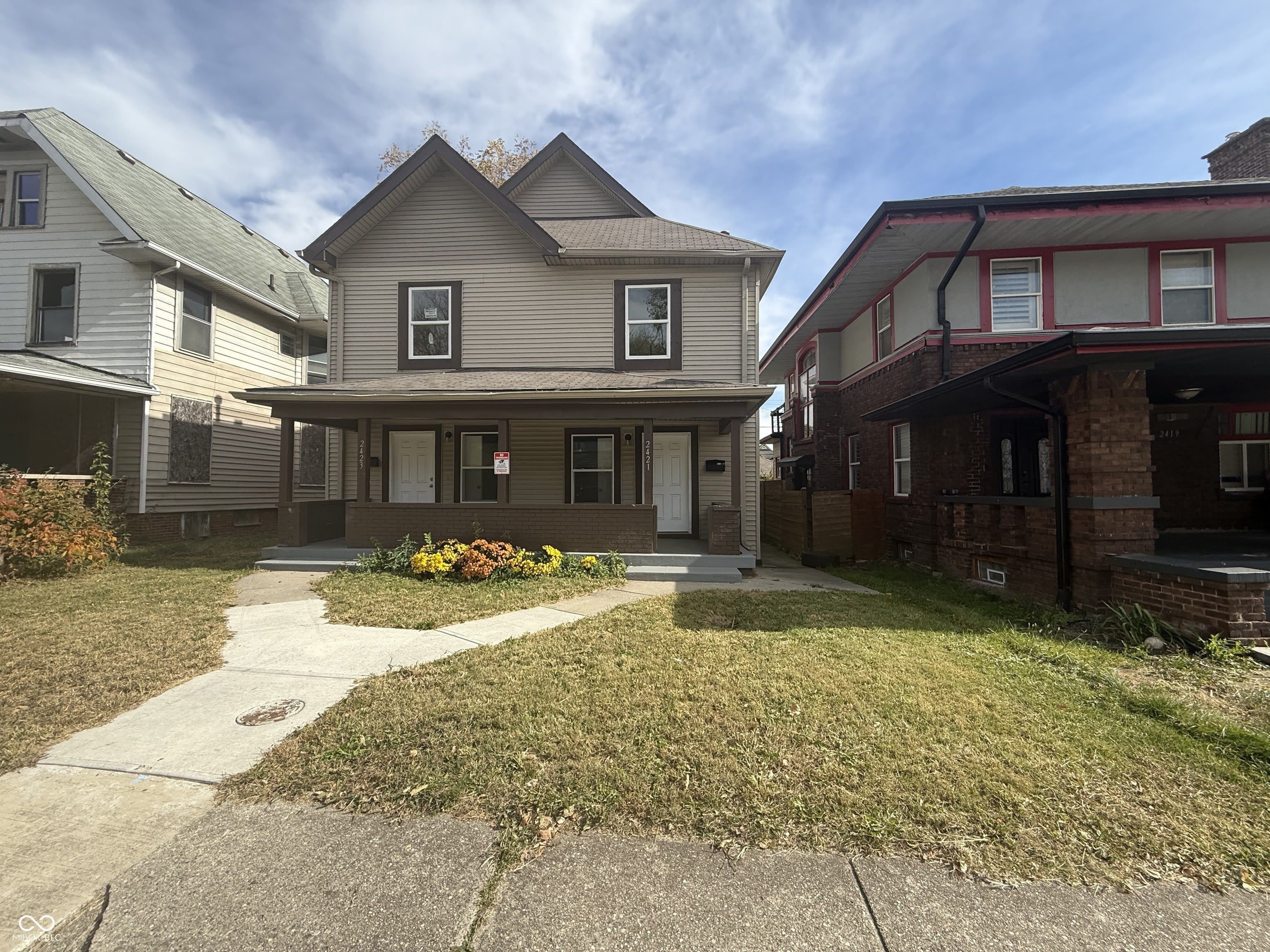2421 N Capitol Avenue – photo 1
