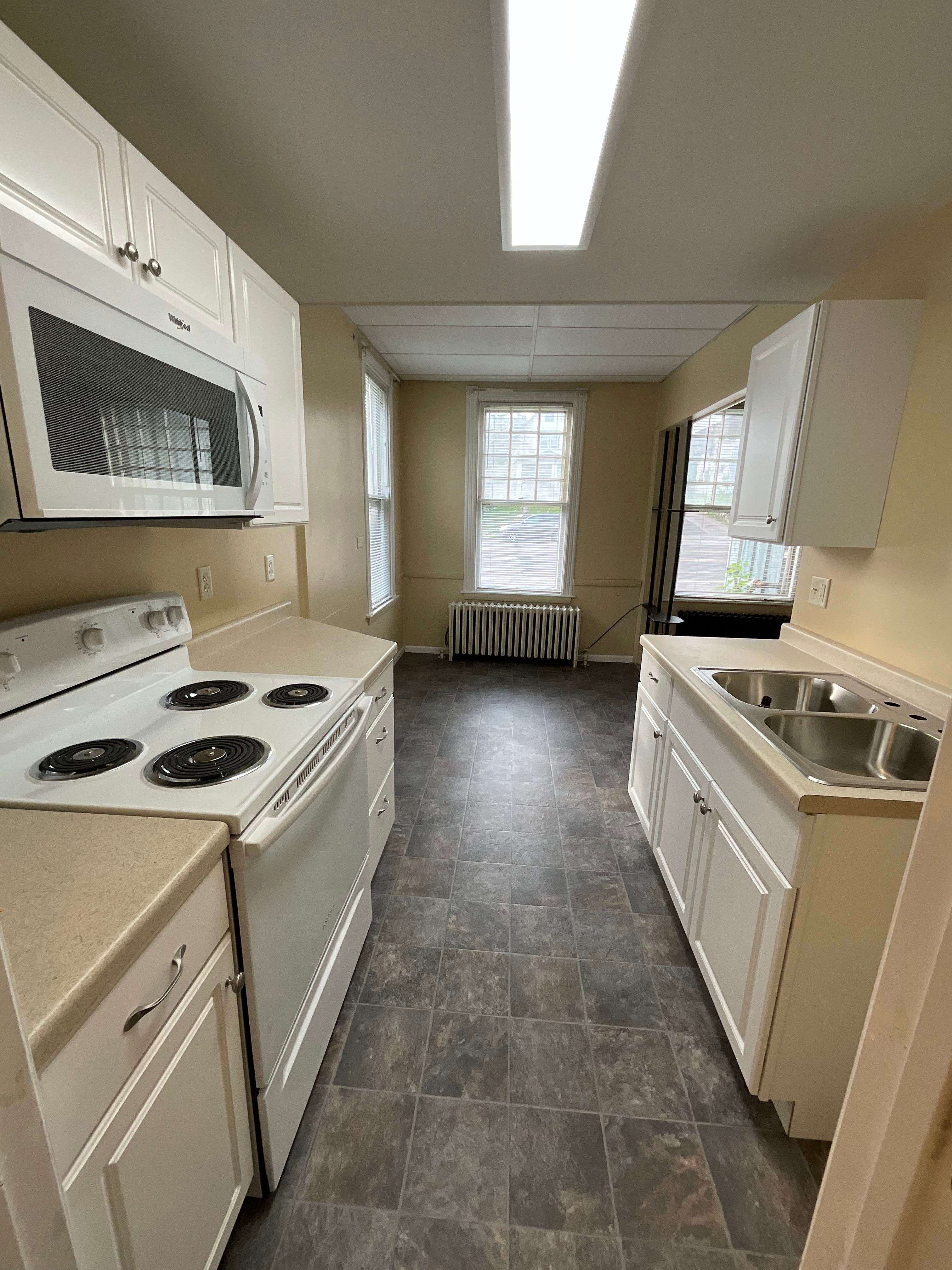 1820 London Rd – photo 1 of 10