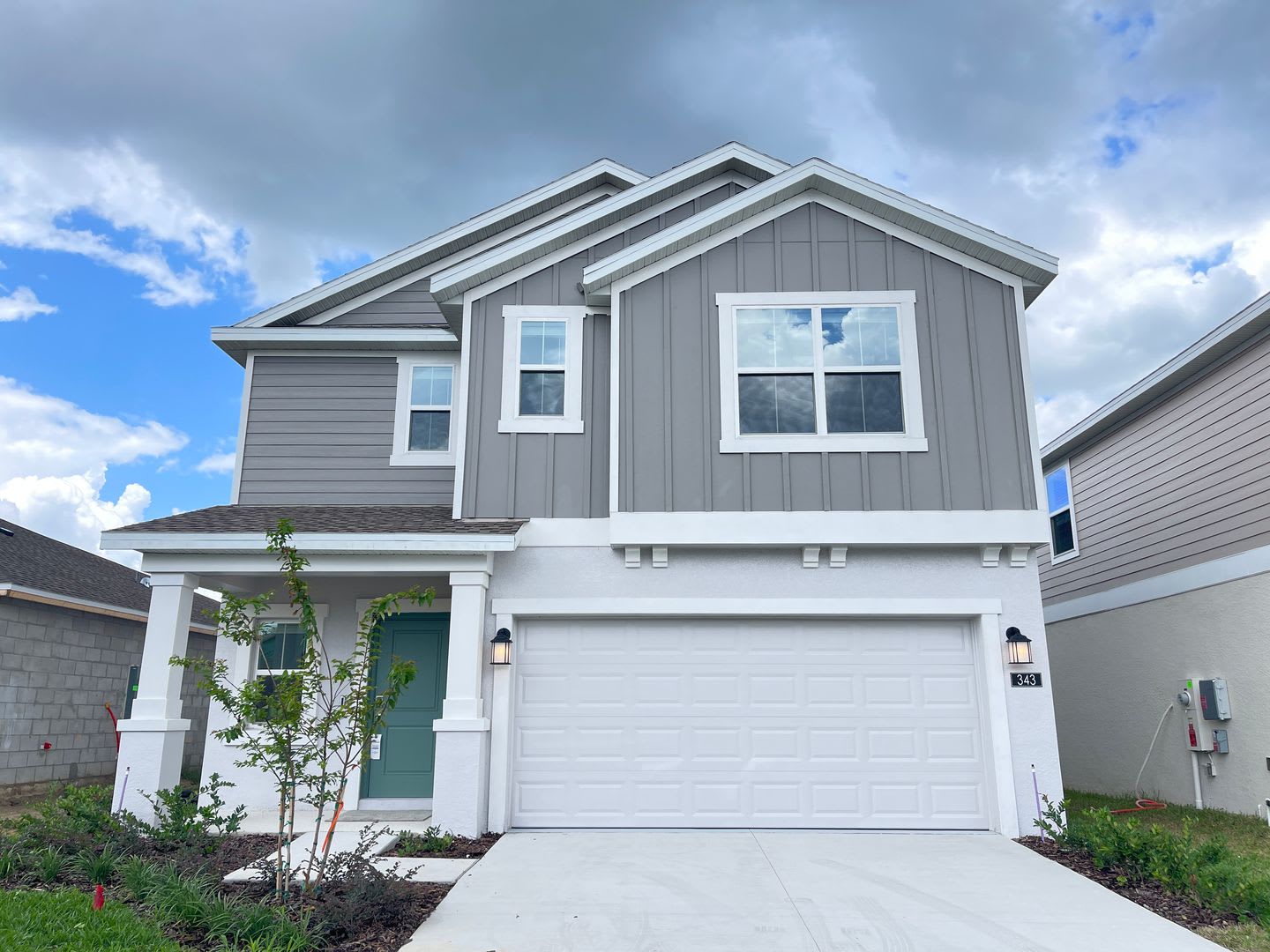 Large 6 Bedrooms Single Family Home In Davenport Close To Posner Shopping Village – photo 1