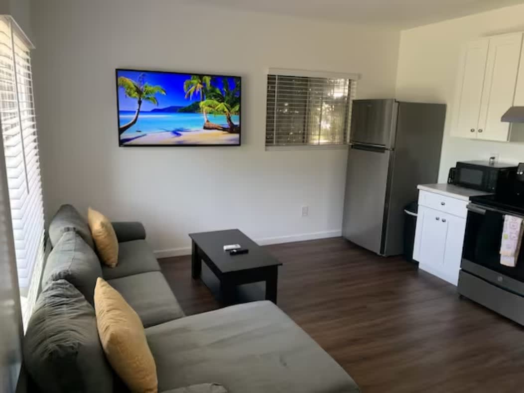 127 E 27th St – photo 1