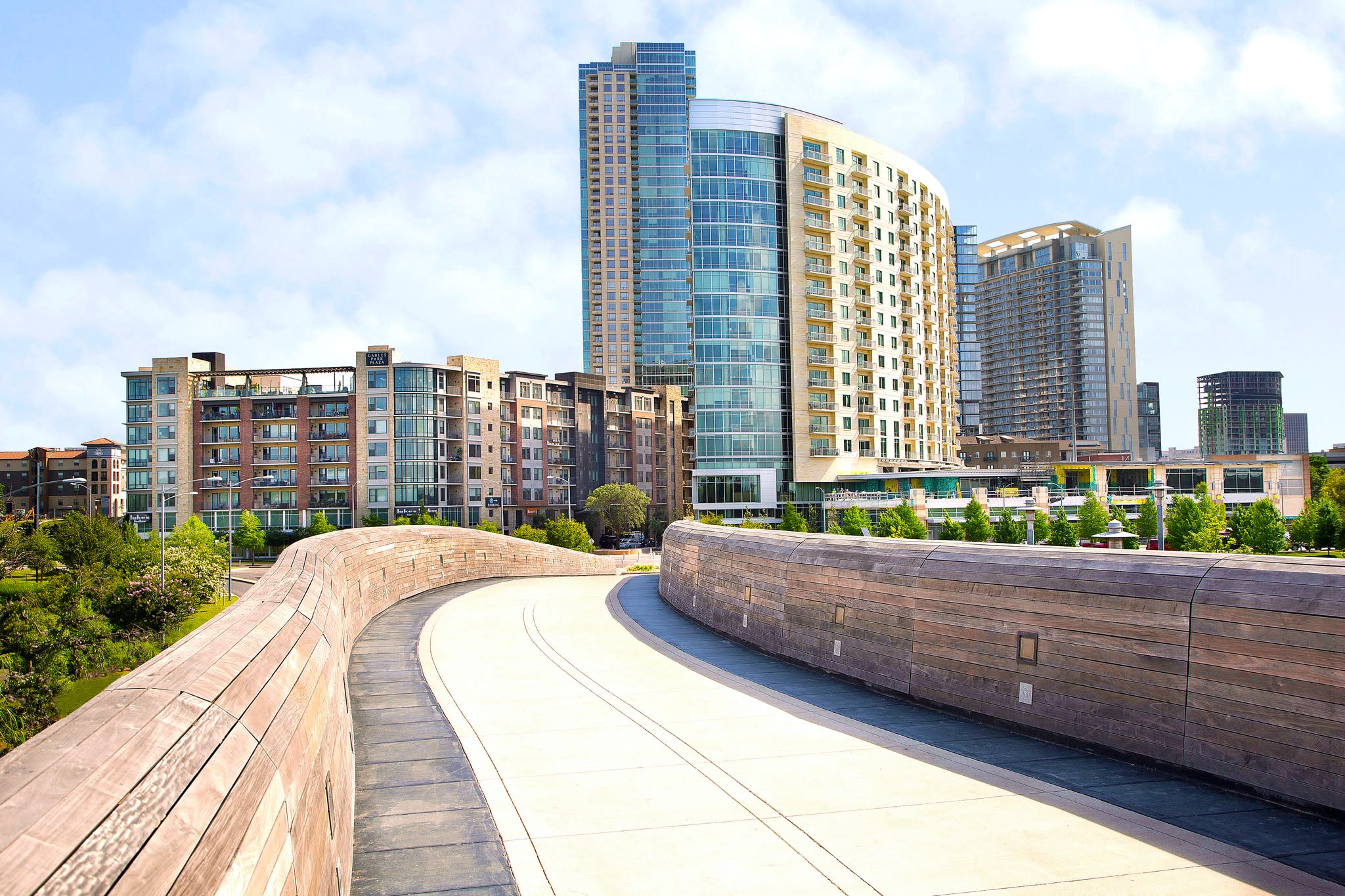 Gables Park Tower – photo 1