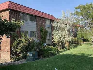 2403 Grandview Place – photo 1 of 12