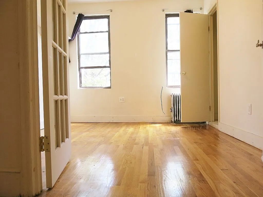 231 Boerum St # 2R – photo 1