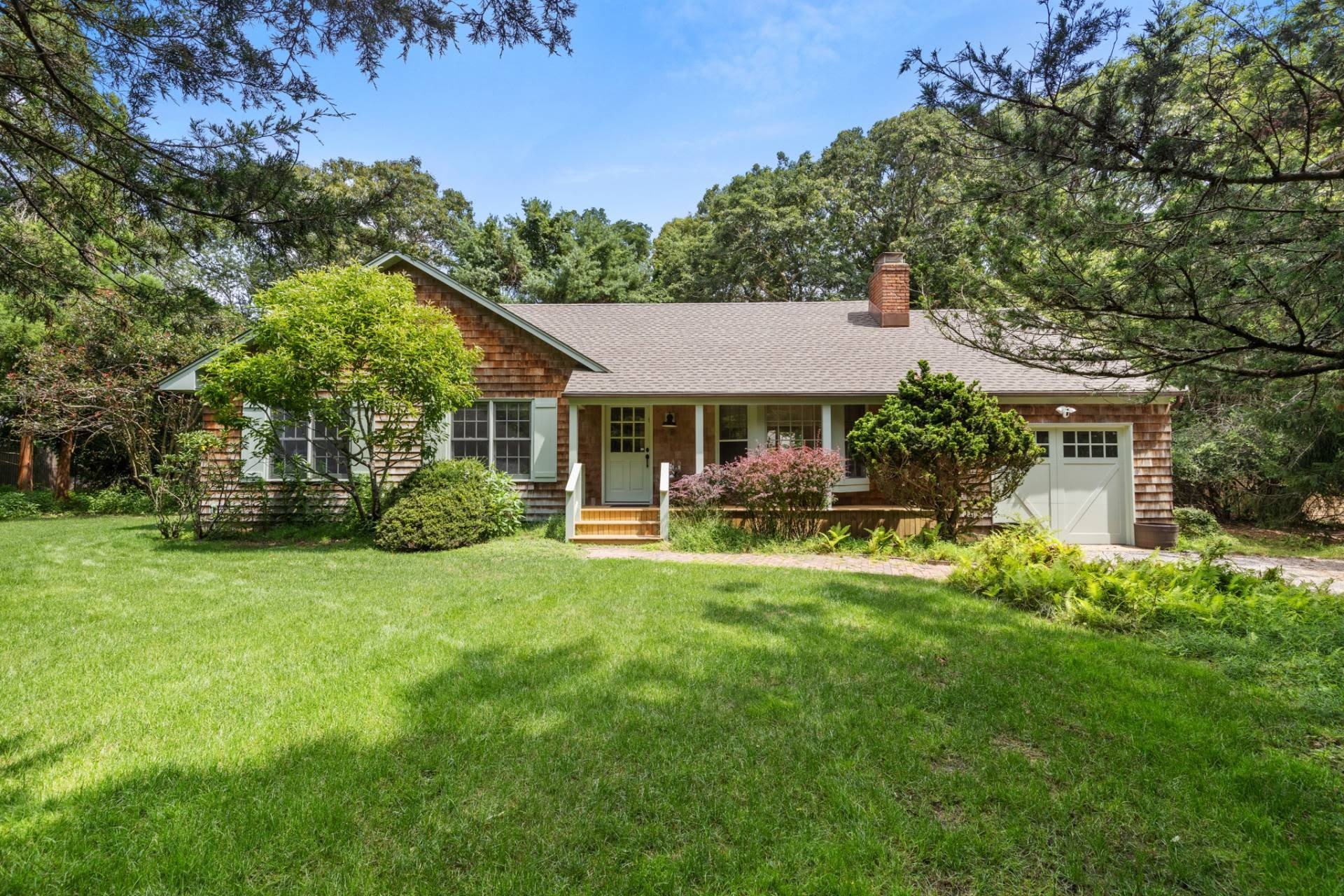 47 Sandra Road – photo 1 of 26