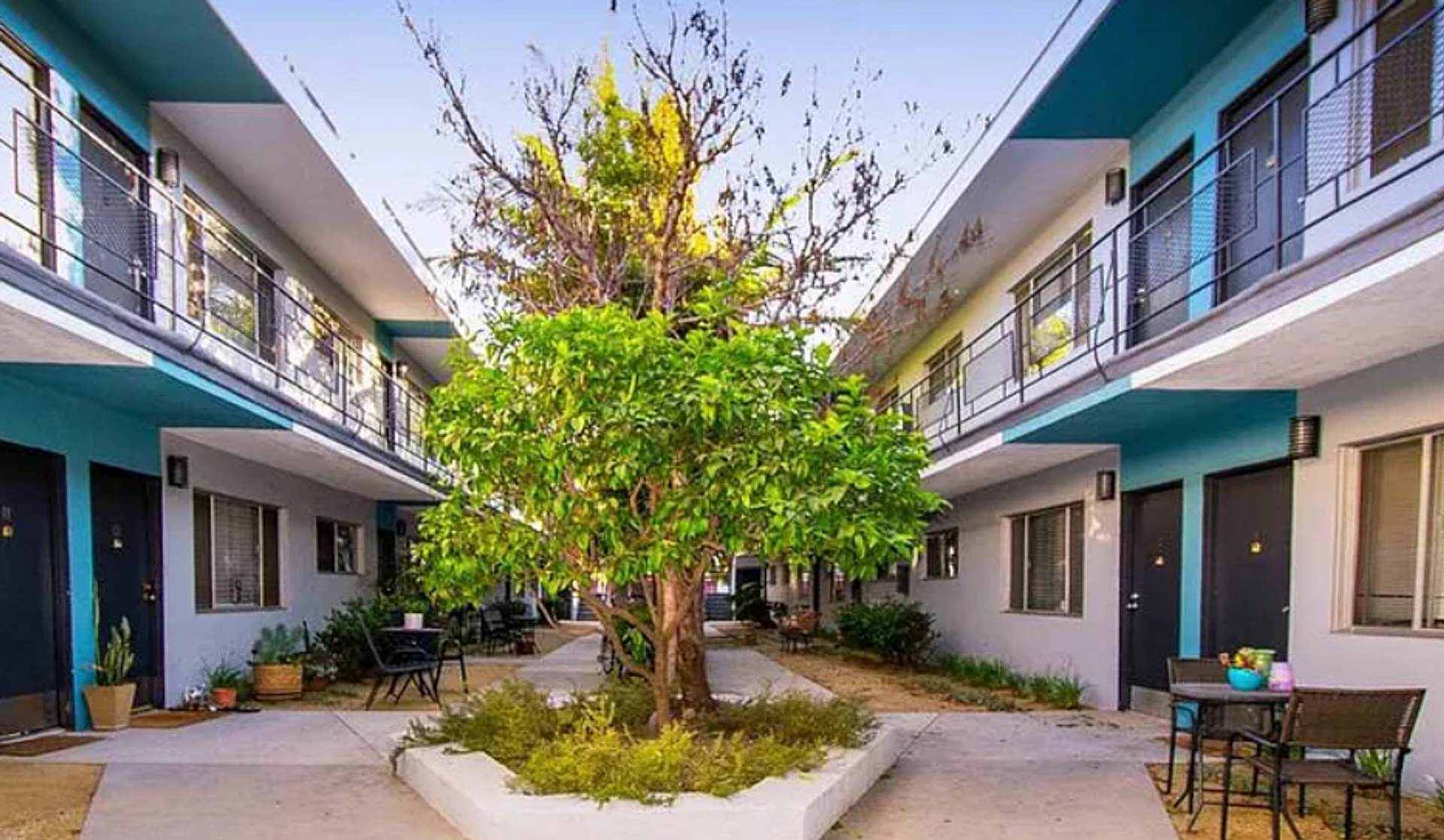 2727 Abbot Kinney Apartments, Venice CA – photo 1