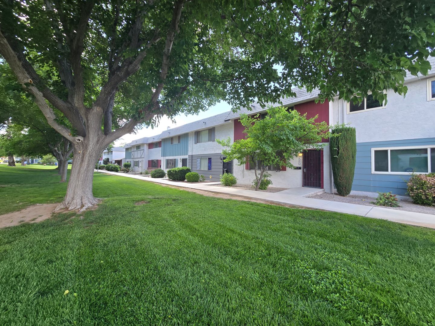 Beautifully Remodeled 2 Bedroom 2 Bath Townhouse At 560 Greenbriar Townhouse Way A Must See Gem – photo 1 of 132