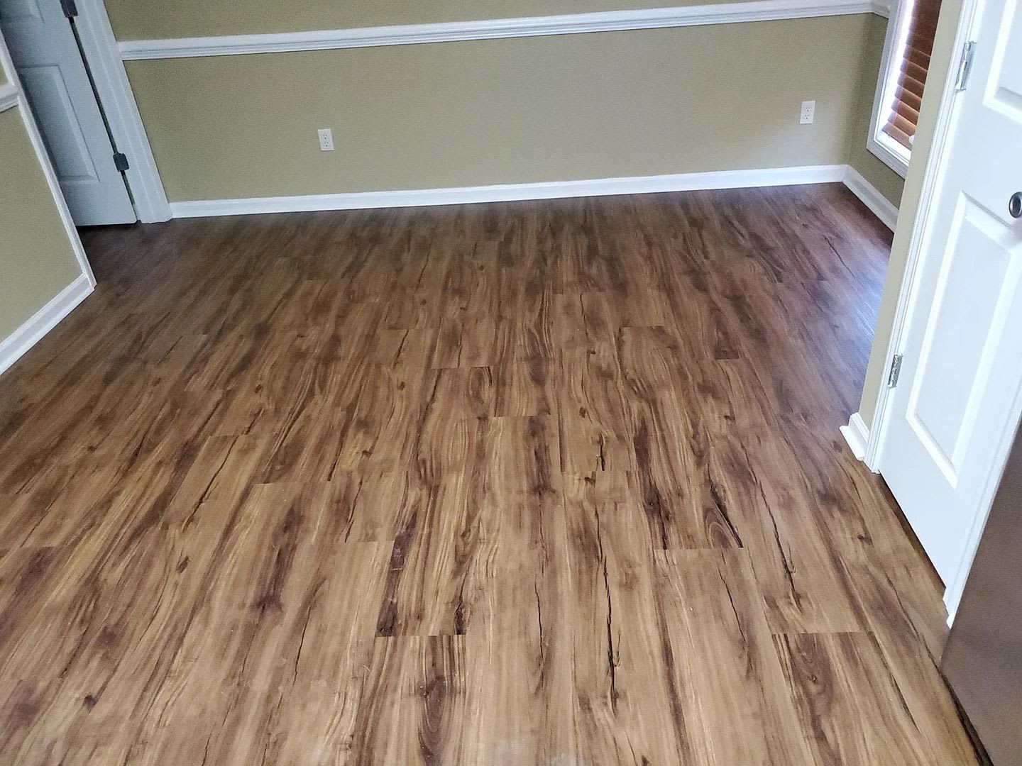 Room In 3 Bedroom Home At Olmadison Pl – photo 1 of 269